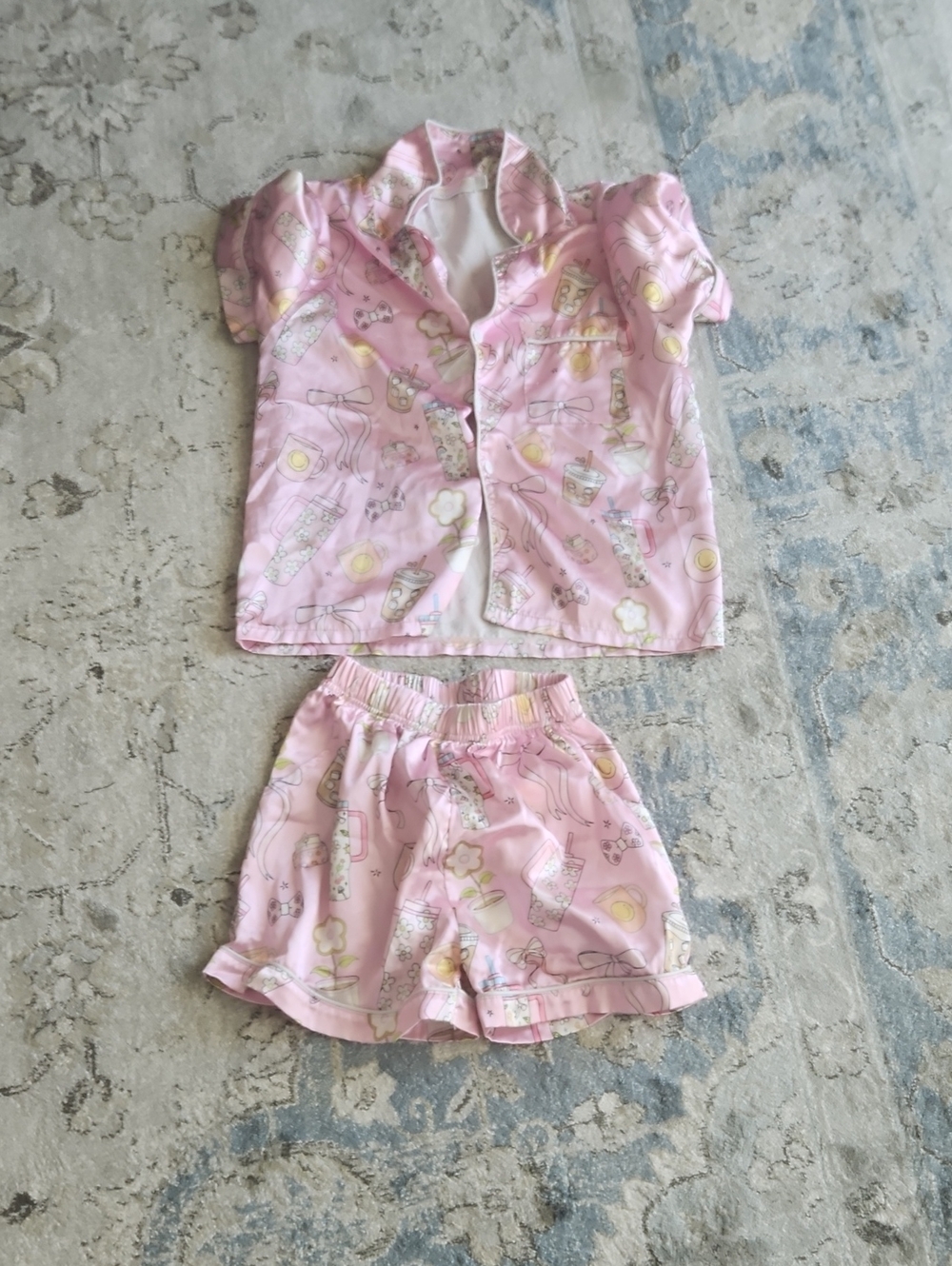 Tweensyle ⁹Pink Girls' Short Pajama Set - Cute Print